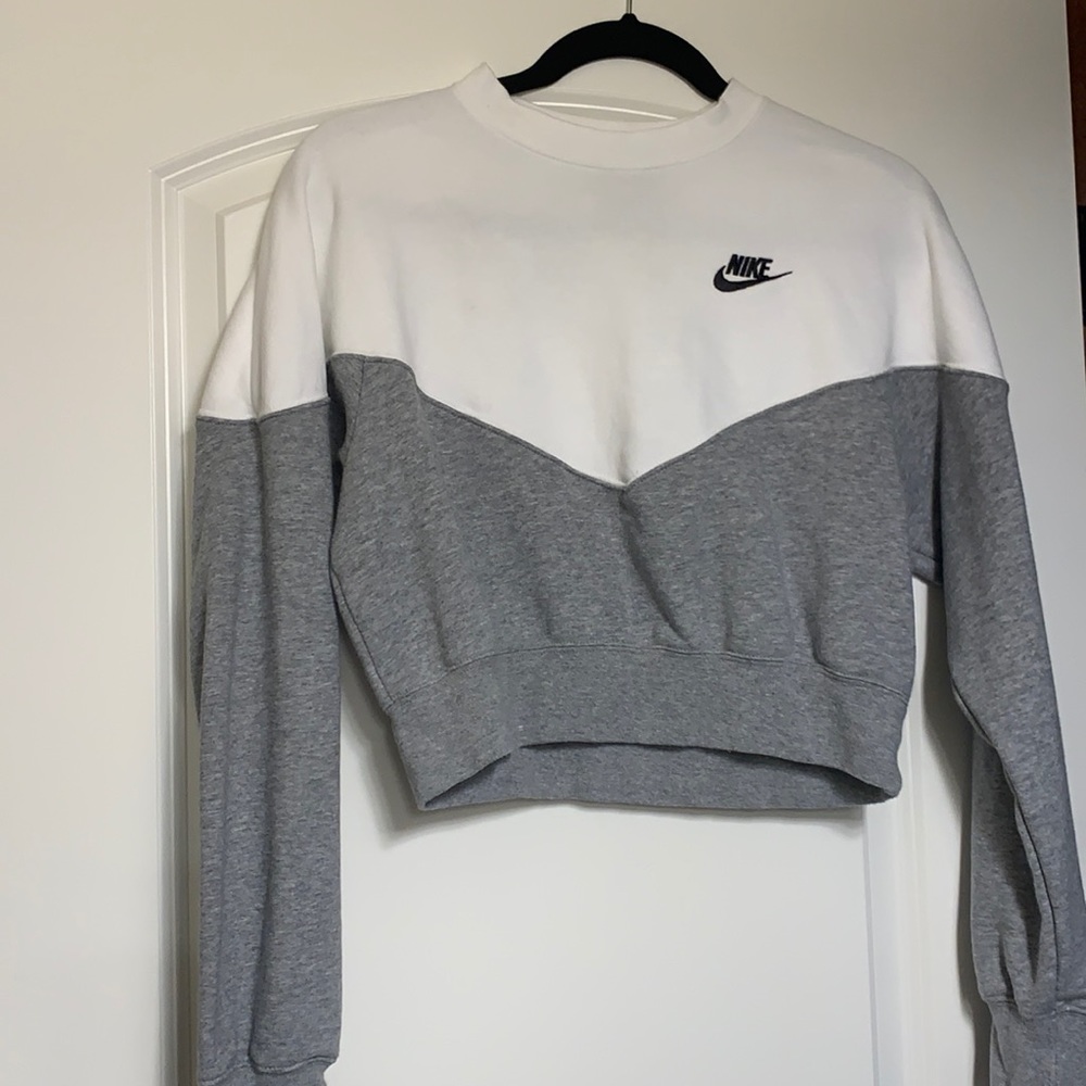 Nike cropped sweatshirt